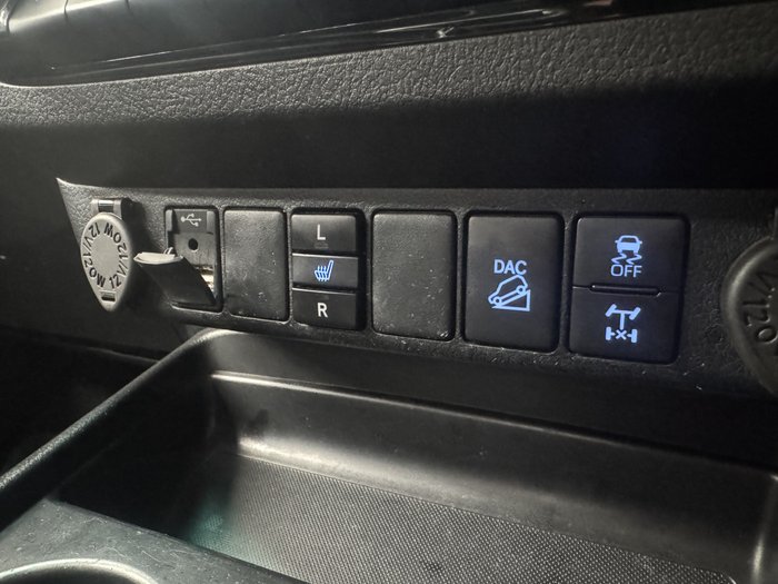 2020 Toyota Hilux SR5