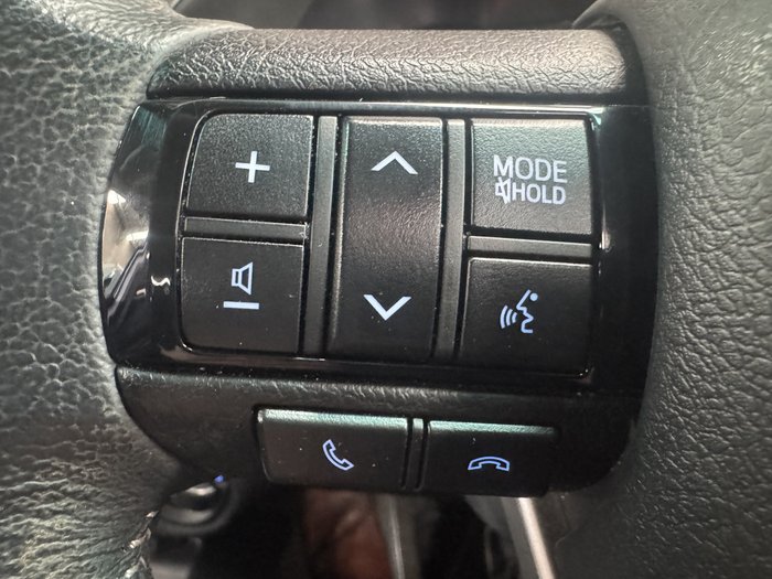 2020 Toyota Hilux SR5