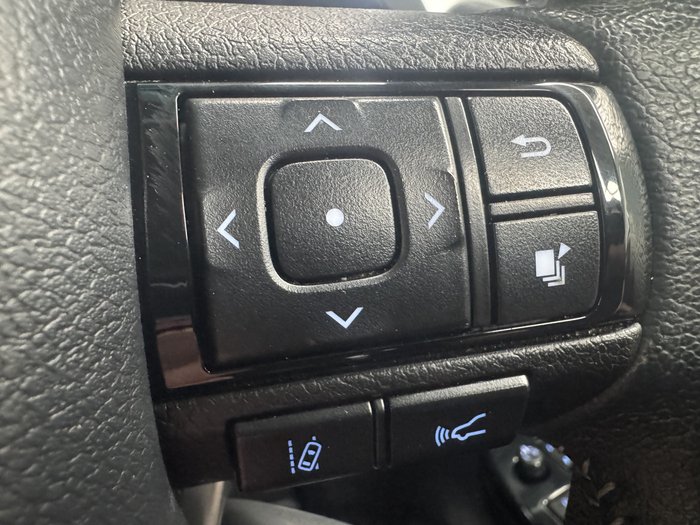 2020 Toyota Hilux SR5