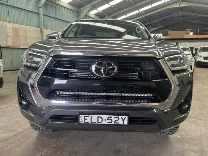 2020 Toyota Hilux SR5
