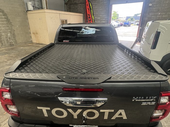 2020 Toyota Hilux SR5