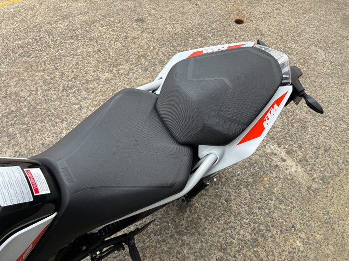 2023 Ktm 390 DUKE WHITE