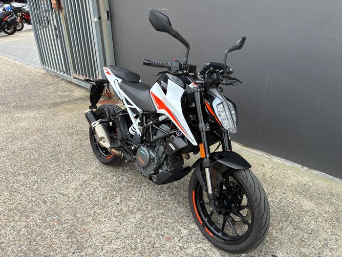 2023 Ktm 390 DUKE WHITE