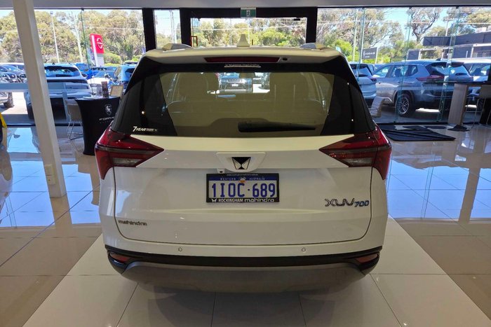2025 Mahindra XUV700 AX7L
