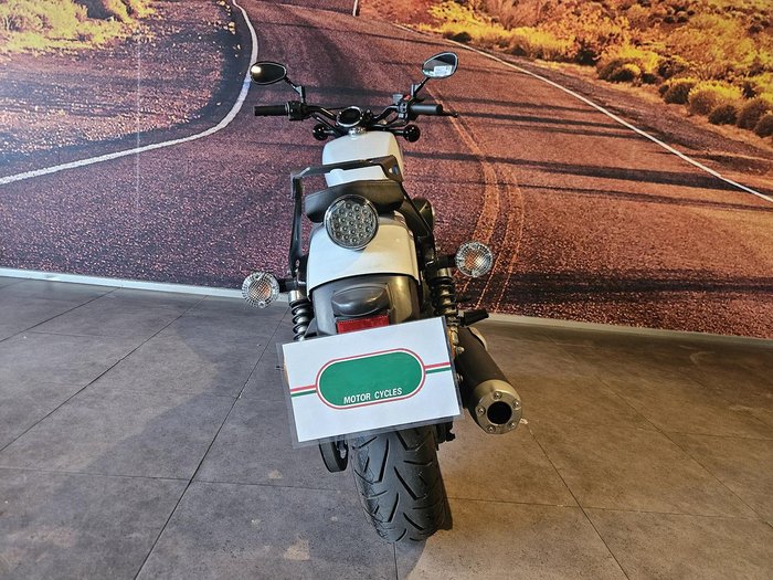 2014 Yamaha Bolt (XVS950CU) Bolt White