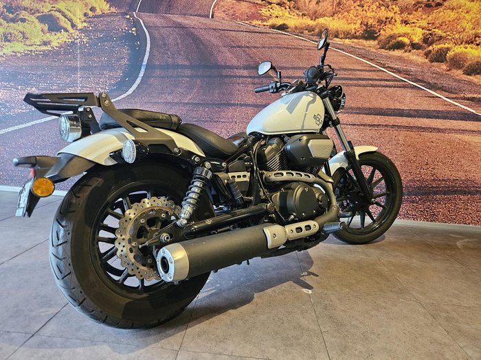 2014 Yamaha Bolt (XVS950CU) Bolt White