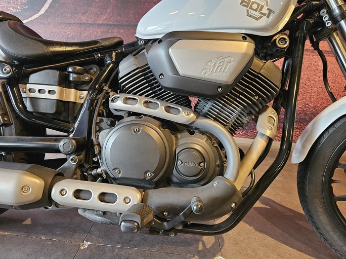 2014 Yamaha Bolt (XVS950CU) Bolt White