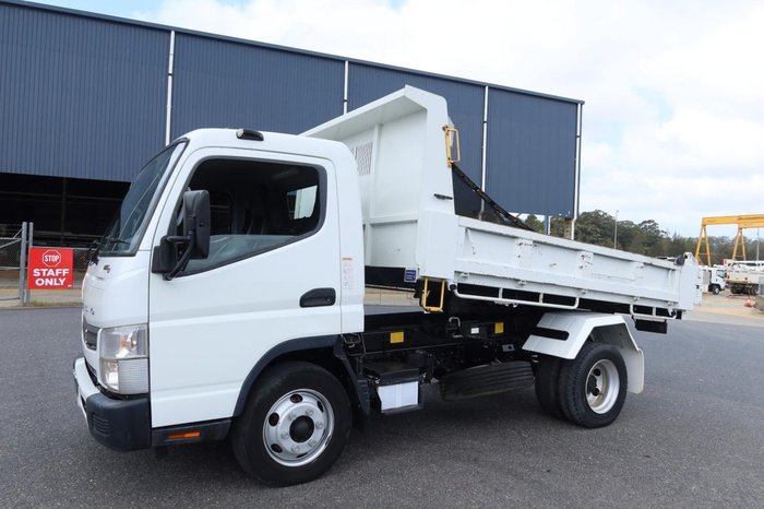 2023 Fuso Canter 815