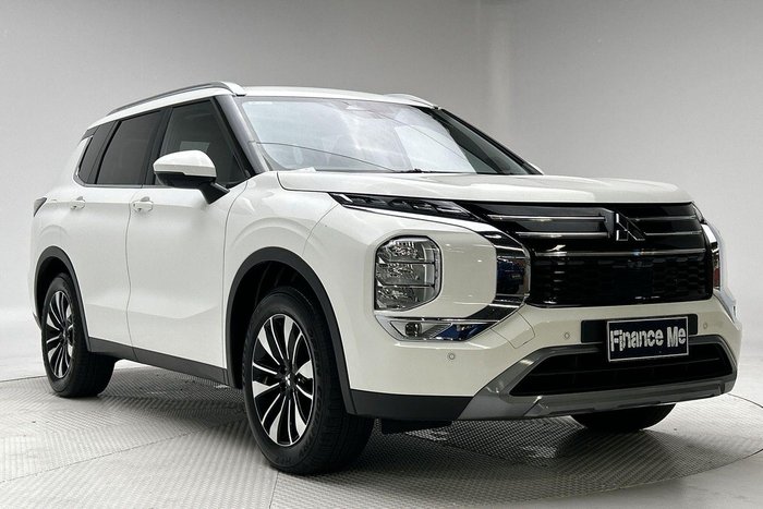2025 Mitsubishi Outlander LS