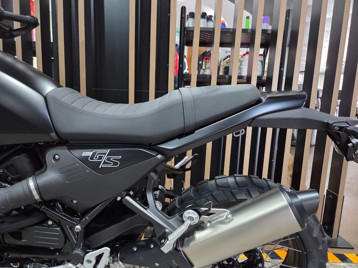 2026 BMW Motorrad R 12 G/S Black