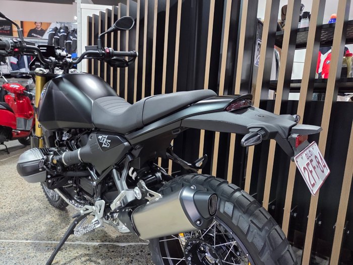 2026 BMW Motorrad R 12 G/S Black