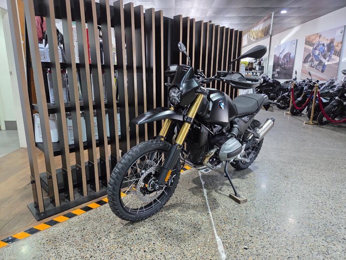 2026 BMW Motorrad R 12 G/S Black