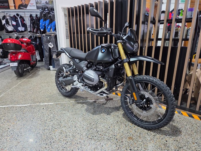 2026 BMW Motorrad R 12 G/S Black