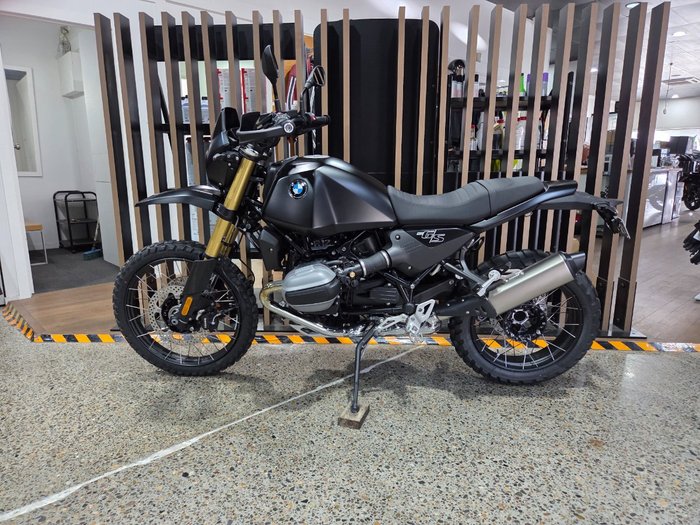 2026 BMW Motorrad R 12 G/S Black