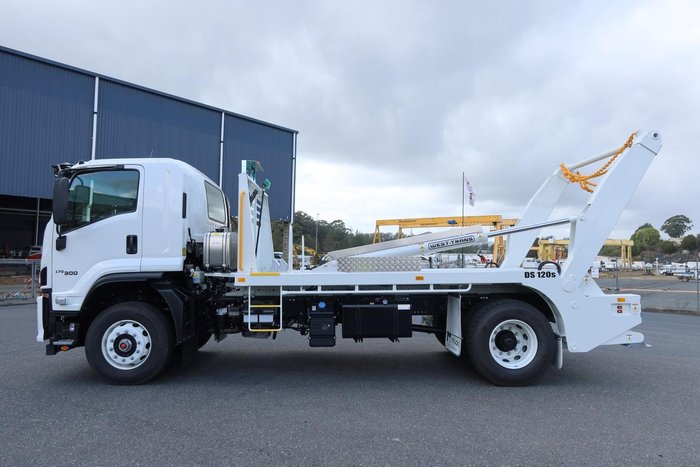 2026 Isuzu F Series FVR 170-300 AT R47