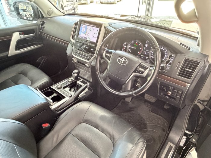 2020 Toyota Landcruiser VX