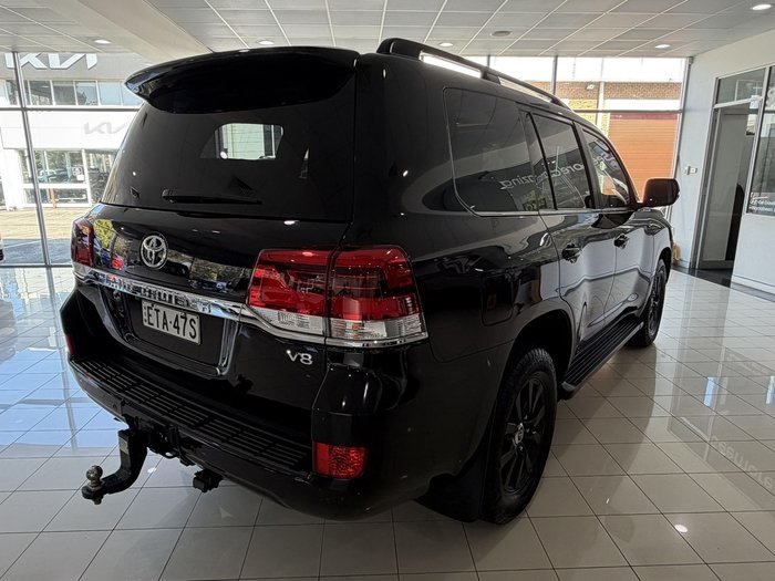 2020 Toyota Landcruiser VX