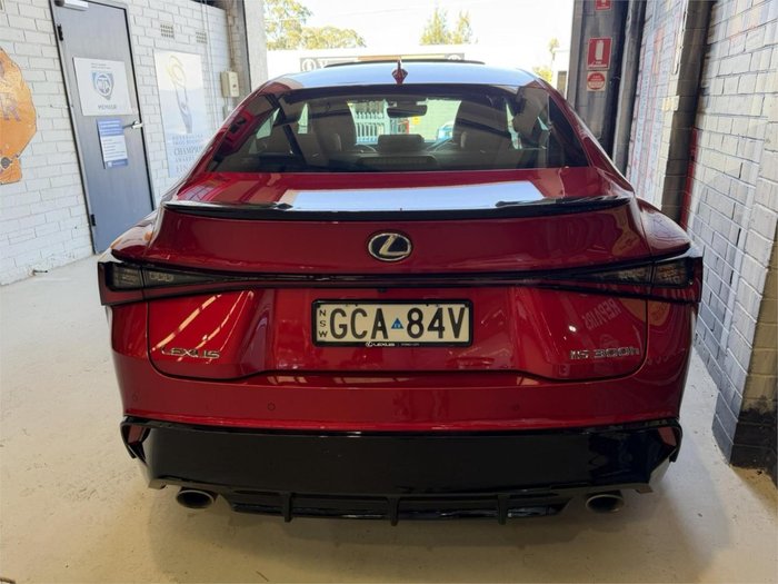 2021 Lexus IS