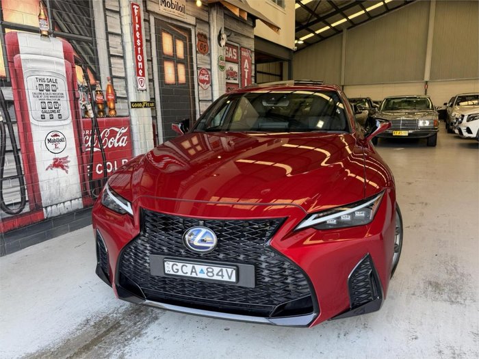 2021 Lexus IS