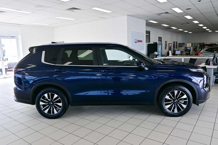 2025 Mitsubishi Outlander LS