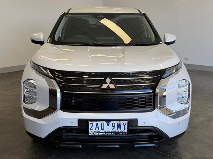 2022 Mitsubishi Outlander ES