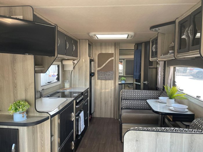 2016 Jurgens Lunagazer J2405