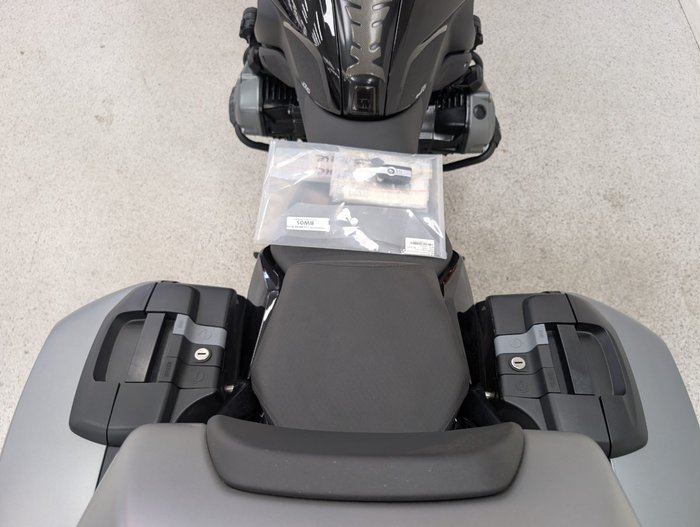2018 BMW Motorrad R1200R SPORTS Black