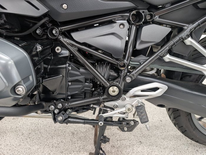 2018 BMW Motorrad R1200R SPORTS Black