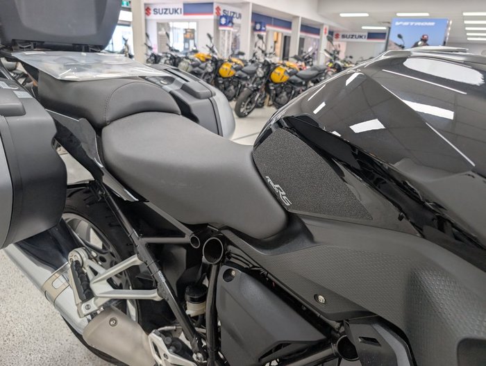 2018 BMW Motorrad R1200R SPORTS Black