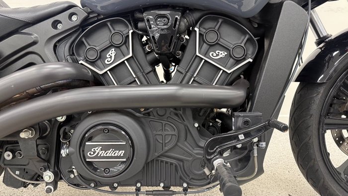 2022 INDIAN SCOUT ROGUE grey