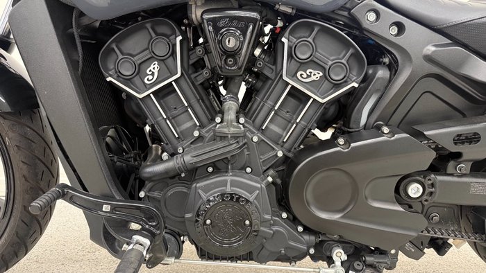 2022 INDIAN SCOUT ROGUE grey