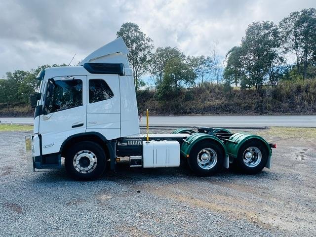 2022 Volvo Fm Series FM11