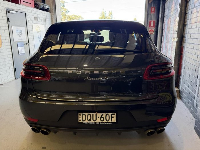 2017 Porsche Macan