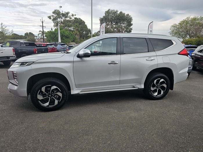 2024 Mitsubishi Pajero Sport GLS