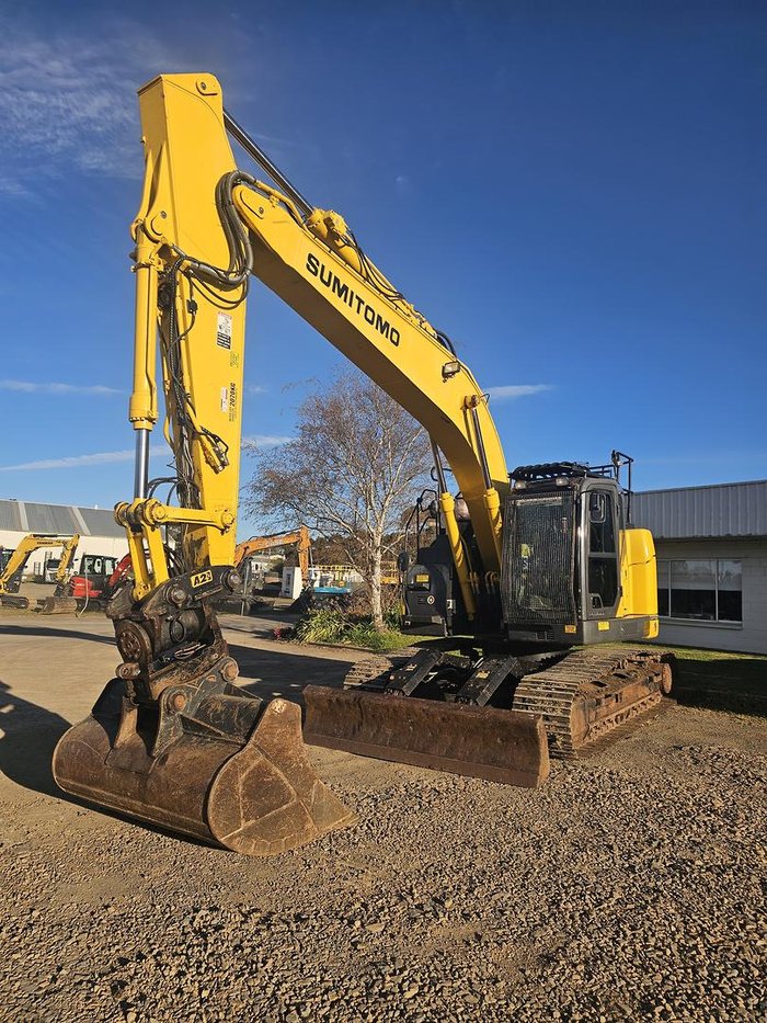 2021 Sumitomo SH235