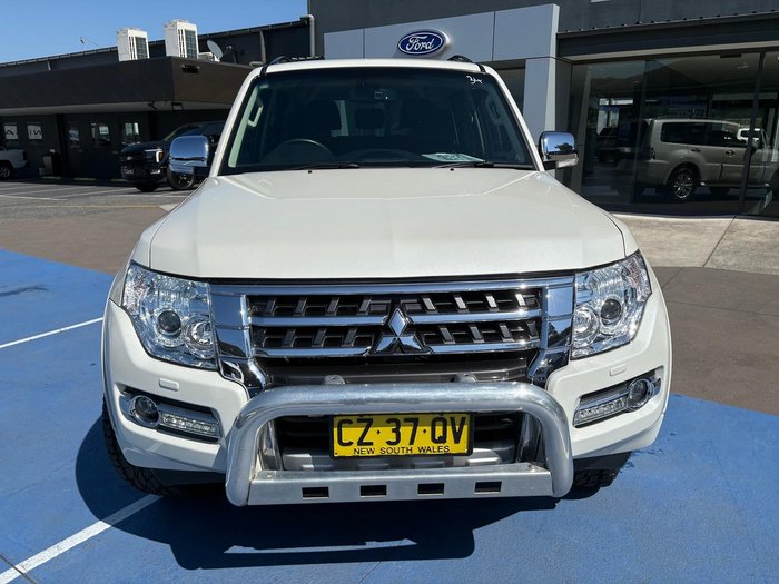 2020 Mitsubishi Pajero GLS