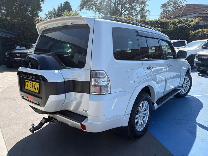 2020 Mitsubishi Pajero GLS