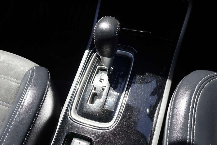 2020 Mitsubishi Outlander LS