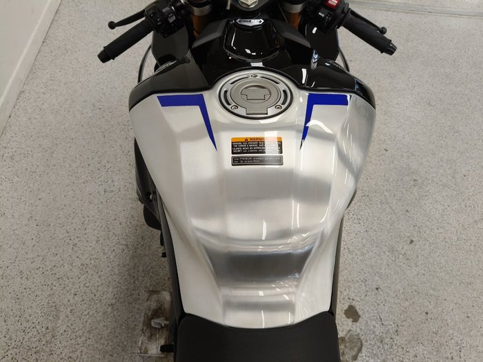 2025 YAMAHA YZF-R1 M Black