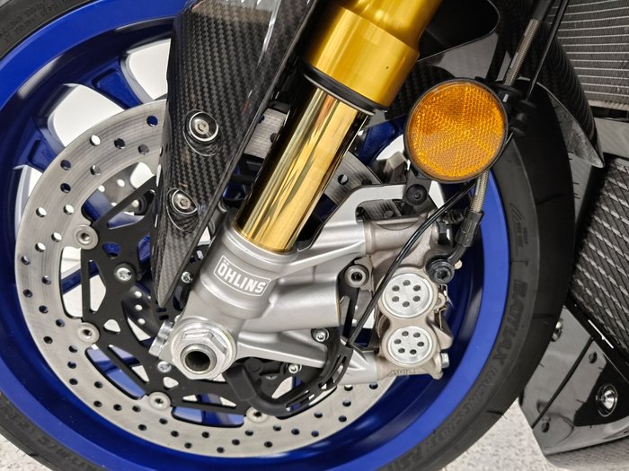 2025 YAMAHA YZF-R1 M Black