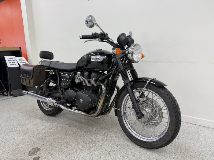 Triumph 2013 TRIUMPH 865CC BONNE T100 A2 Black