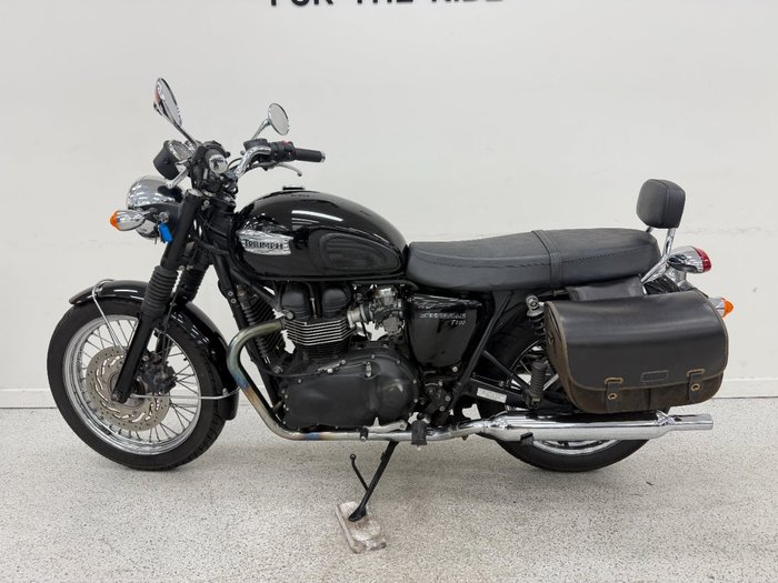 Triumph 2013 TRIUMPH 865CC BONNE T100 A2 Black
