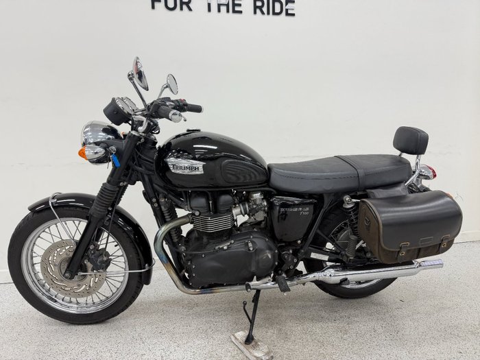 Triumph 2013 TRIUMPH 865CC BONNE T100 A2 Black