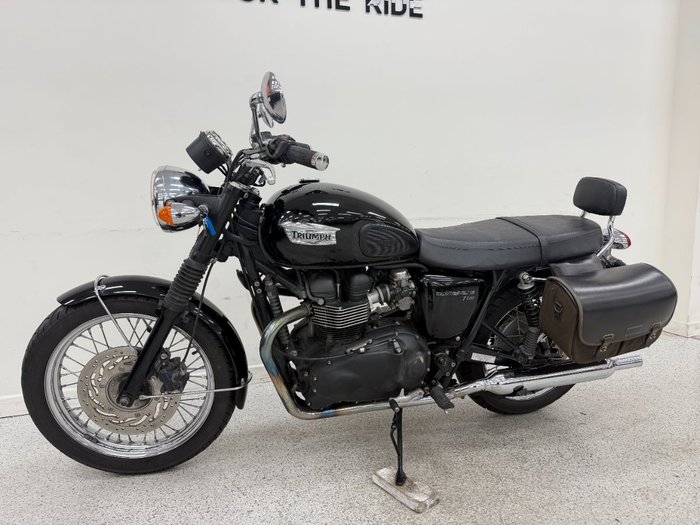 Triumph 2013 TRIUMPH 865CC BONNE T100 A2 Black