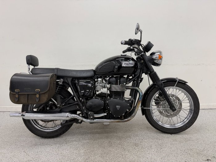 Triumph 2013 TRIUMPH 865CC BONNE T100 A2 Black