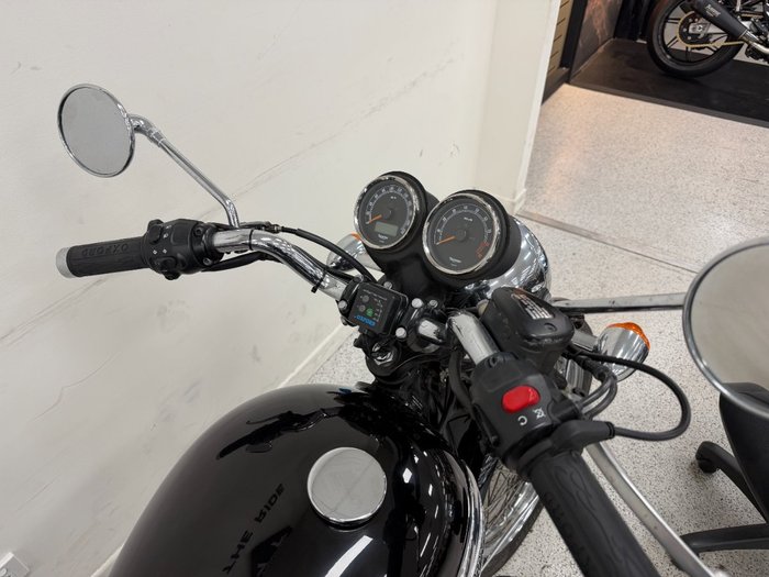 Triumph 2013 TRIUMPH 865CC BONNE T100 A2 Black