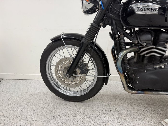 Triumph 2013 TRIUMPH 865CC BONNE T100 A2 Black