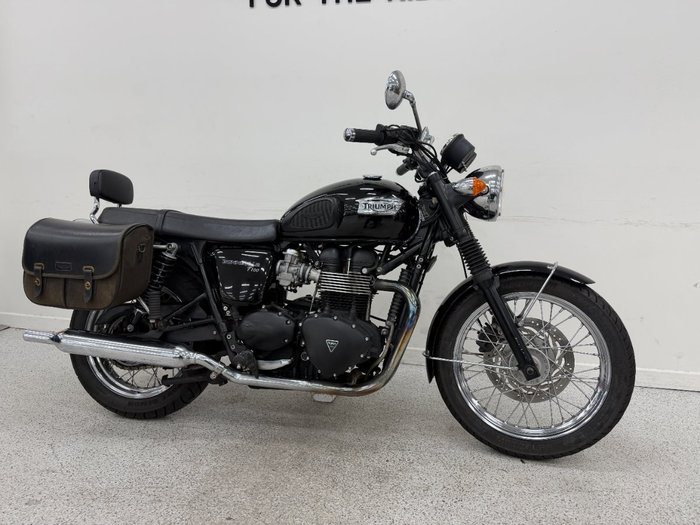 Triumph 2013 TRIUMPH 865CC BONNE T100 A2 Black