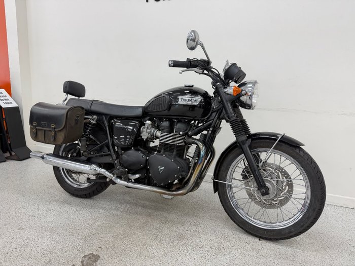 Triumph 2013 TRIUMPH 865CC BONNE T100 A2 Black