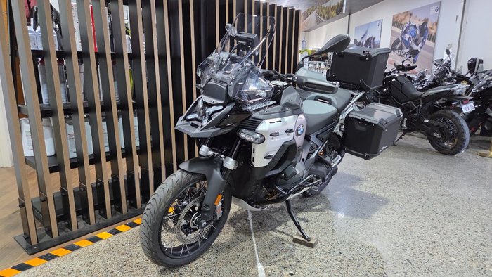2025 BMW Motorrad R 1300 GS ADVENTURE TRIPLE BLK BLACK STORM METALLIC